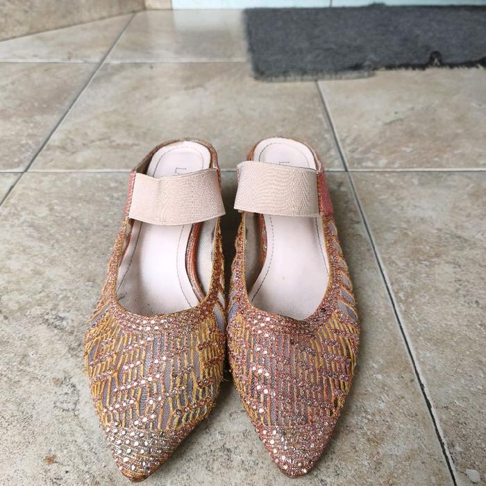 Lawrensia Sepatu High Heels Import China Ukuran 37 dengan Desain Elegan dan Nyaman