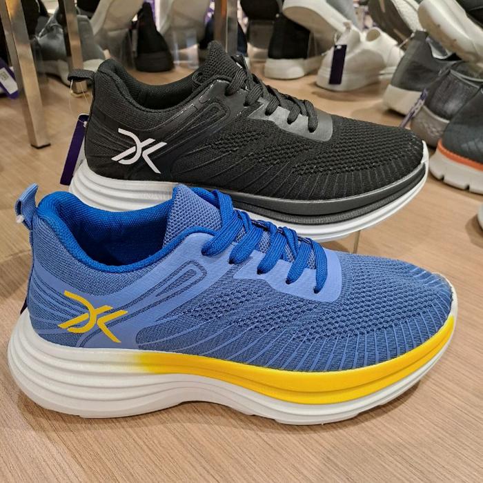 Dr. Kevin Sepatu Sport Pria Men Sneakers Sekolah Flyknit Tali 889-092 Casual Shoes