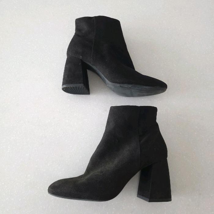 Sepatu Boot Stradivarius Kulit Balik Hitam 100% Original Second - Size 36