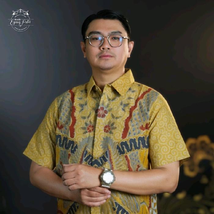 Batik Eyang Putri - Kemeja Lengan Pendek