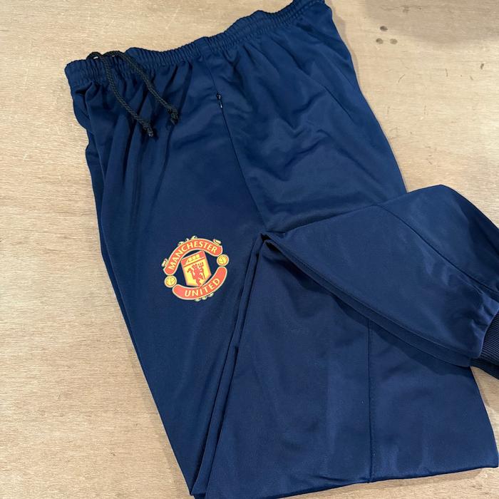 Jogger MU Training Joger Manchester United Logo Kantong Resleting