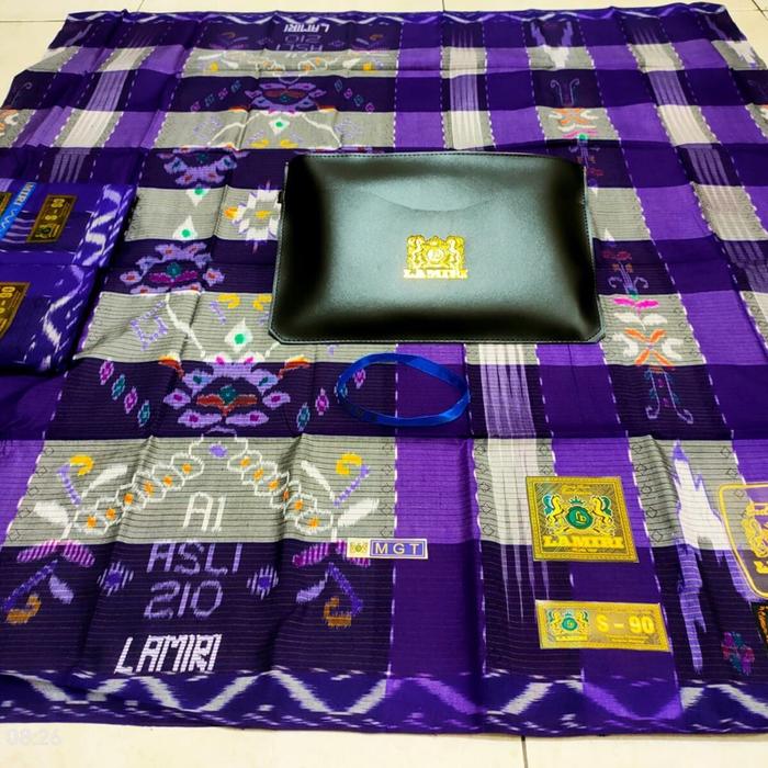 LAMiri AI HSII 210 Kain Tradisional Ungu Mewah dengan Desain Unik untuk Pakaian Sehari-hari