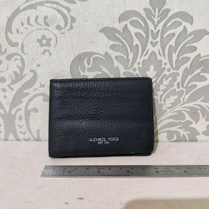 Dompet kartu kulit  MK prleoved
