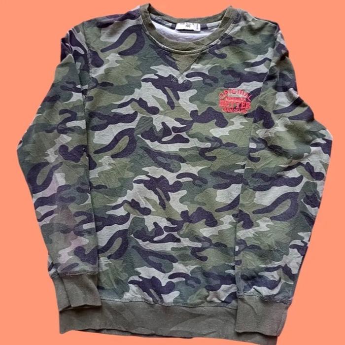 Lorbi Thirft - sweater untuk cowok