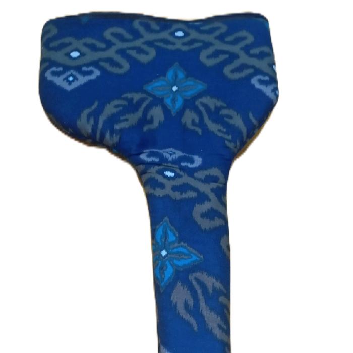 sarung keris dengan motif batik