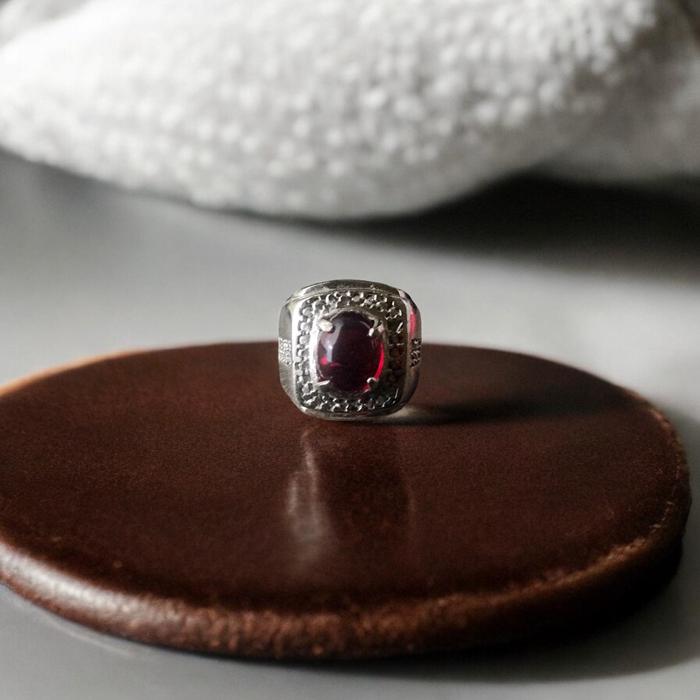 Cincin Siem Merah Keilmuan Guru Hikmah