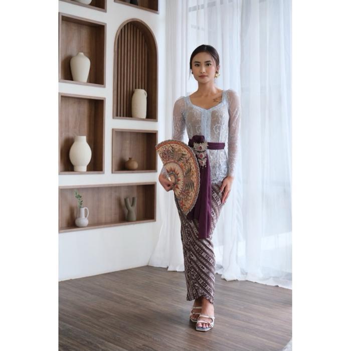 Kebaya Fellice ||| Kebaya Brokat Kebaya Kundangan Kebaya Wisuda Kebaya Bali Zesthousekebaya Zest Keb