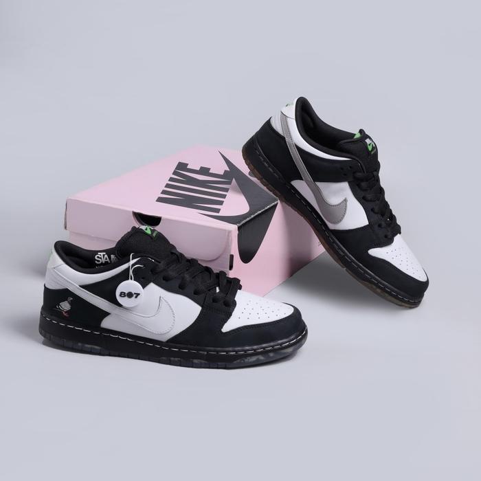 SB Dunk Low Jeff Staple Panda Pigeon