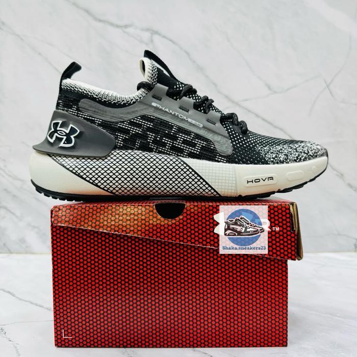 SEPATU PRIA HOVR PHANTOM 3 SE GREY BLACK