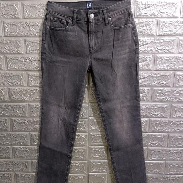 celana jeans wanita merk GAP denim size 25 besar fit 27-28 second