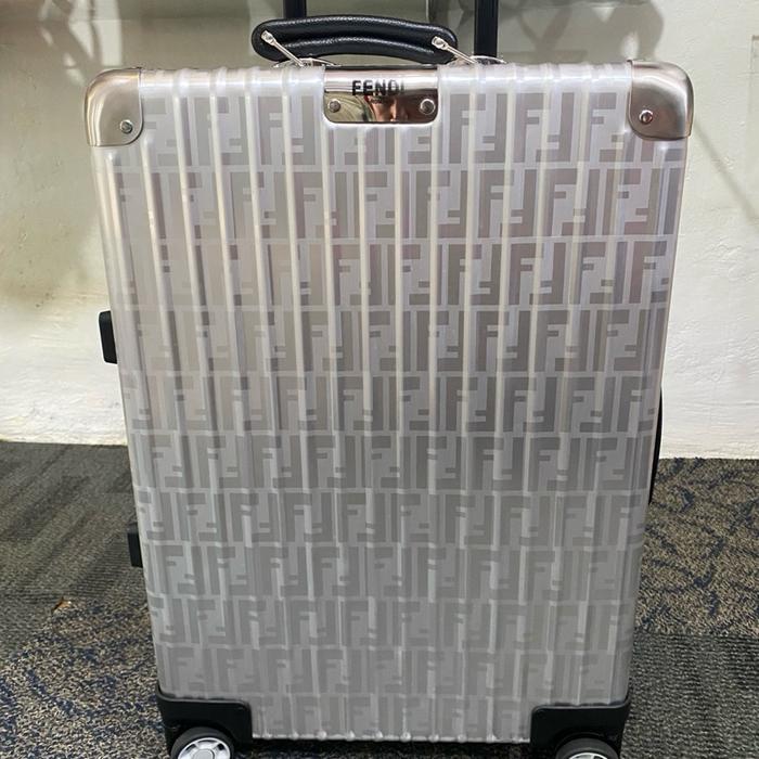Preloved Rimowa Fendi Cabin Size Koper Aluminium dengan Logo Fendi yang Elegan dan Tahan Lama