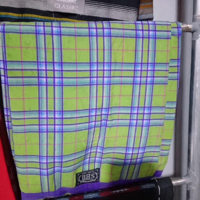 sarung BHS jadul motif kotak hijau