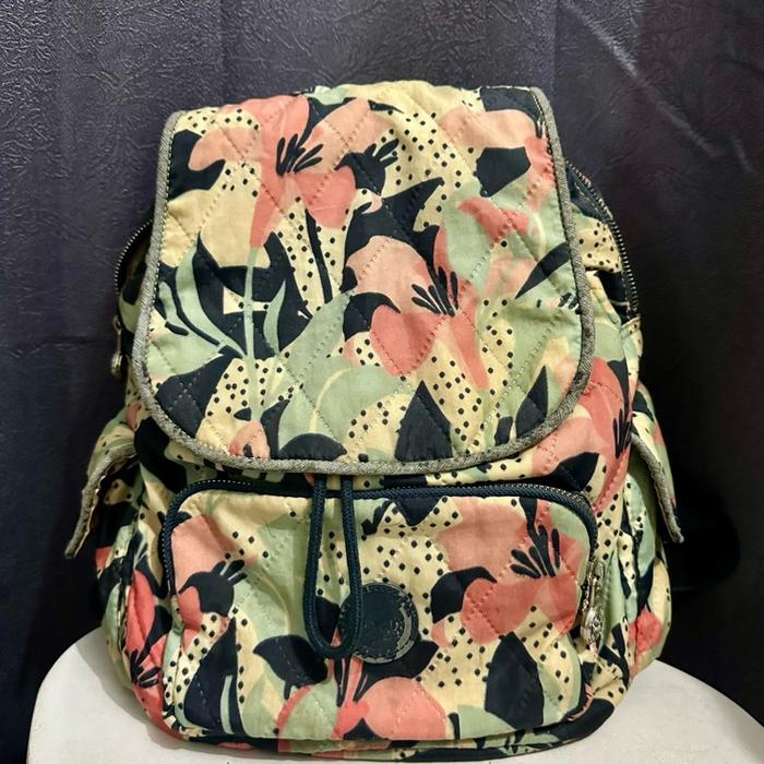 Ransel Kiplong Bunga Cantik dengan Desain Floral dan Warna Cerah