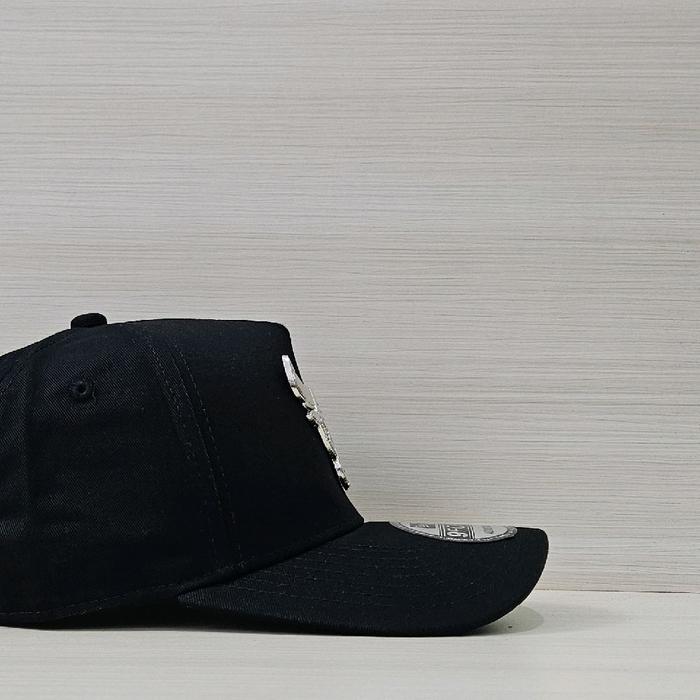Topi Baseball Banteng Hitam Besi Silver
