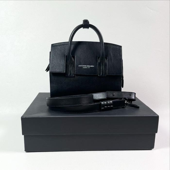 Aesthetic Pleasure Mini Isolation Bag