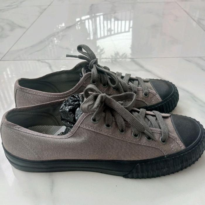Sepatu Branded Pf-Flyers SlipOn Canvas Size 42,5 (Second)