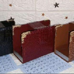 Dompet Agenda Promise Koperasi Baha Kulit Croco untuk Pria dengan Slot Kartu