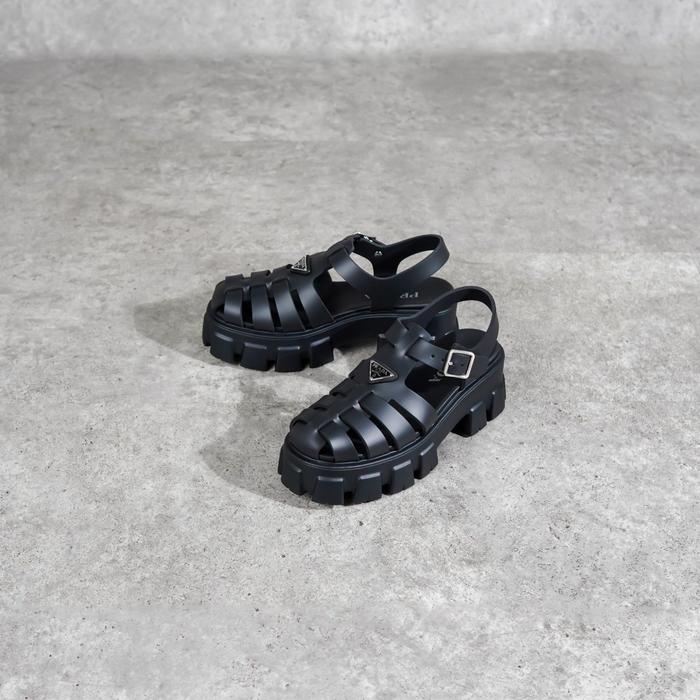 Sepatu PRADA FOAM RUBBER BLACK SNEAKER 100% ORIGINAL