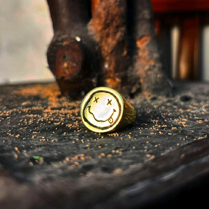 smiley-dropseight-nirvana solid brass