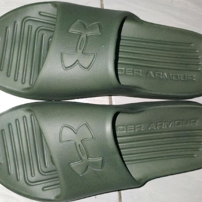 sendal under armour hijau army