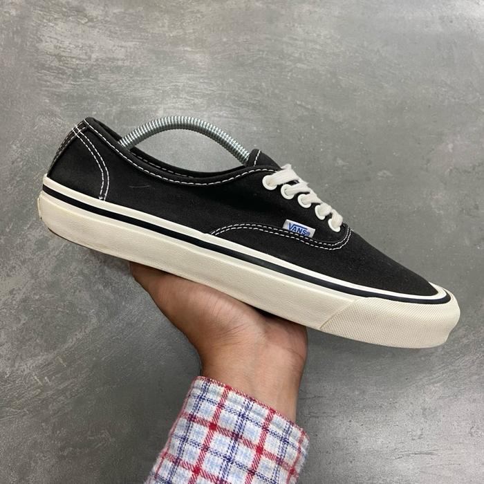 [Size 43] Rare Vans Authentic 44 DX Anaheim Factory Black White Second Original Kondisi Nominus. Har