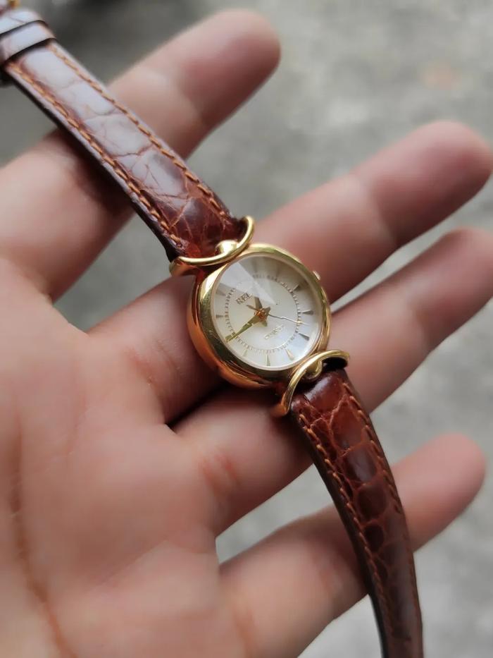 jam tangan relic gold tone original authenticn tali coklat