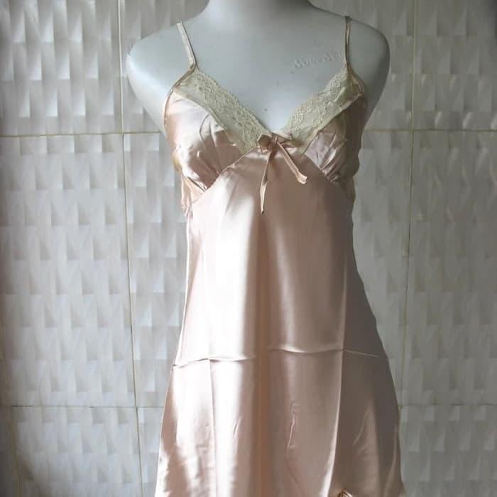 BLUSH BY TRIUMPH LINGERIE SEXY SATIN (VICTORIA SECRET SORELLA LASENZA