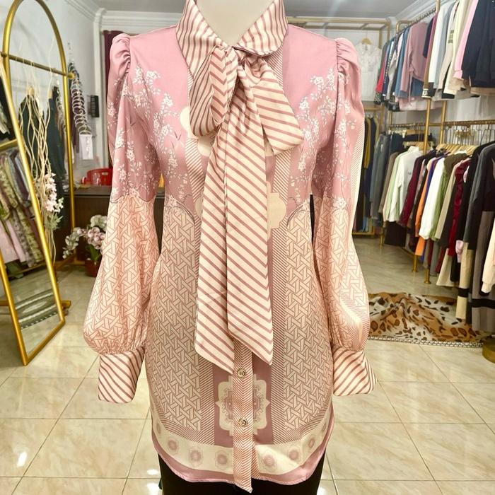 Netta sunny Blouse mewah banget kakak