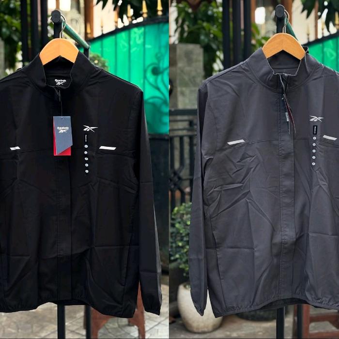 Reebok Bayyan Performance Running Jacket Black BNWT ORIGINAL BARANG RESMI STORE
