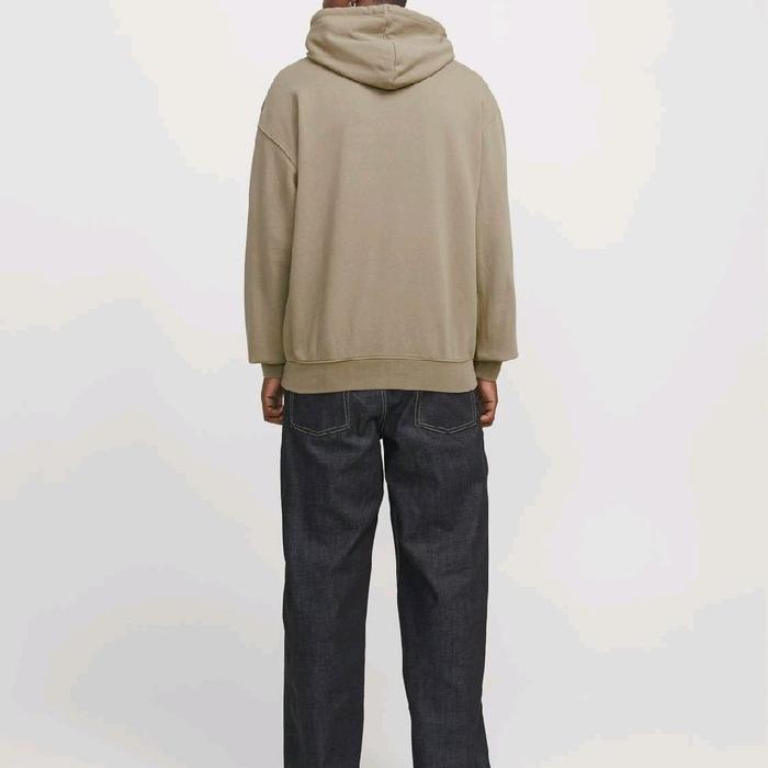 Tommy Hilfiger Sweater Pria Hijau Tua dengan Lengan Panjang dan Desain Sederhana untuk Gaya Casual