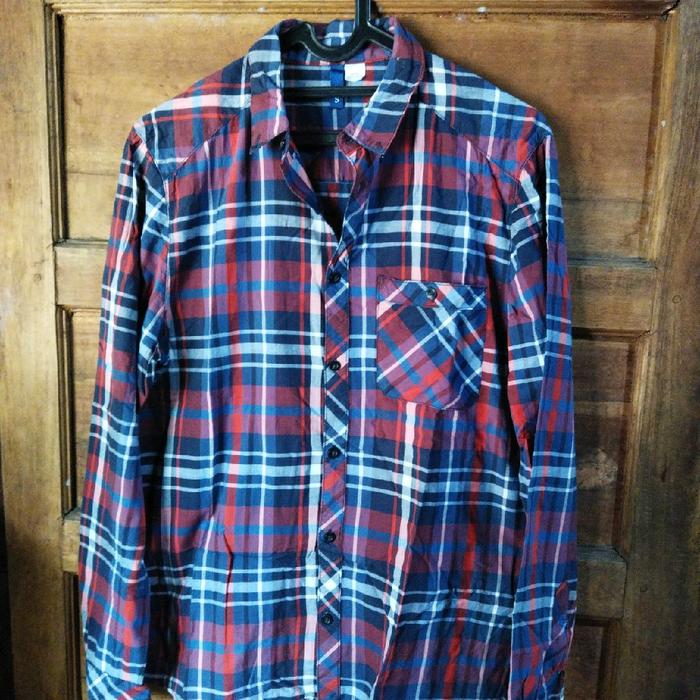 HnM Kemeja Unisex Preloved Baju Pria dan Wanita Desain Kotak-kotak LD 104 PB 70 Unik dan Fleksibel u