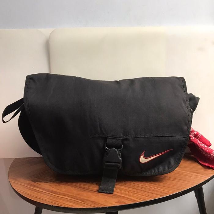 Vintage NIKE Old Messenger bag Shoulder bag Nylon Black BA2876 Too many pocket out/in Side  Laptop/M