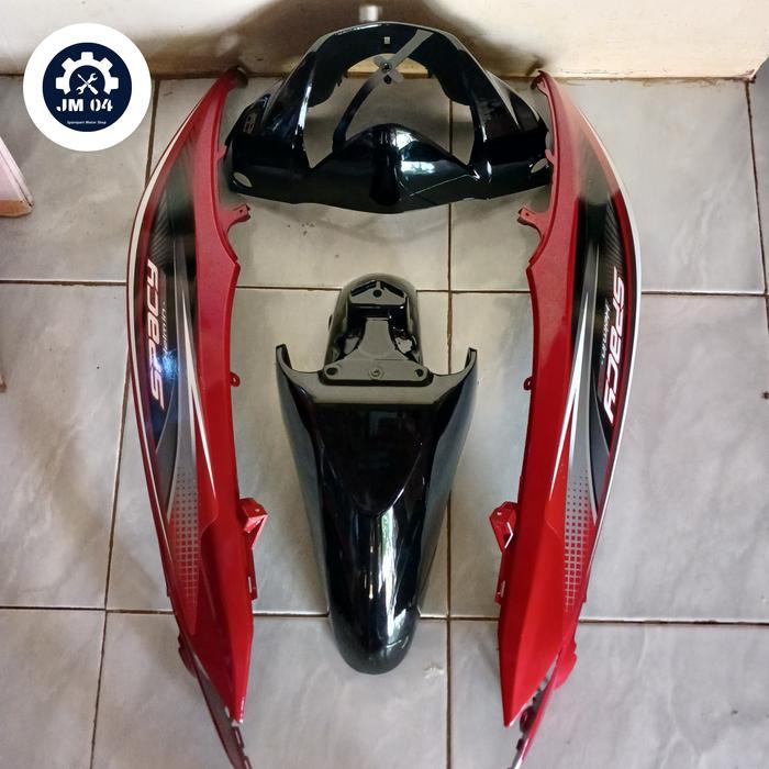COVER BODY HALUS PLUS STRIPING MOTOR HONDA SPACY WARNA MERAH OSEAN