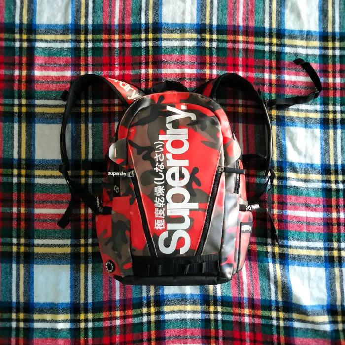 Superdry backpack warna merah