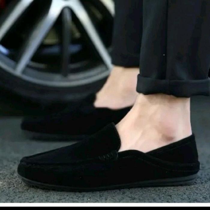 sepatu pantopel generasi rebahan