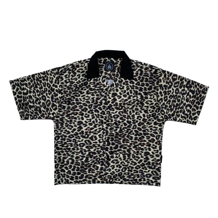KEMAJA LEOPARD BOXY PRIA LENGAN PENDEK SERIES NOTBADCLUB Baju Motif