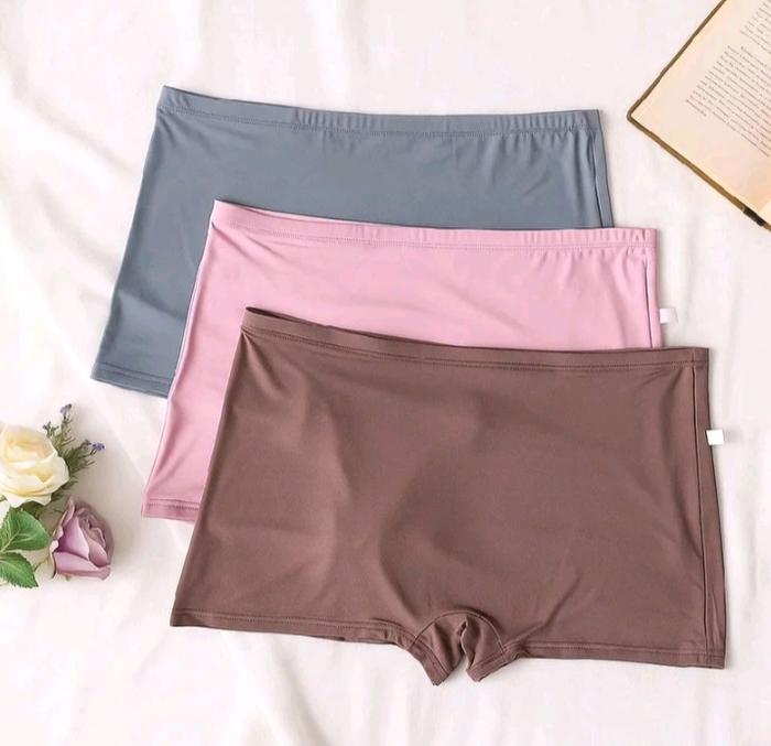Celana dalam wanita polos sepandek jersey Setandar ,Jumbo. Super jumbo  Bahan Sepandek jersey