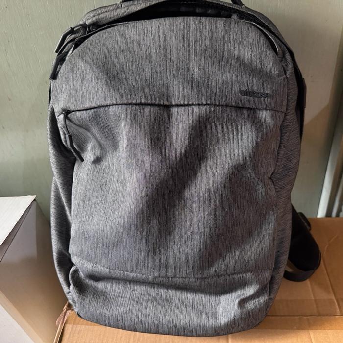 INCASE CITY COMPACT BACKPACK HEATHER BLACK