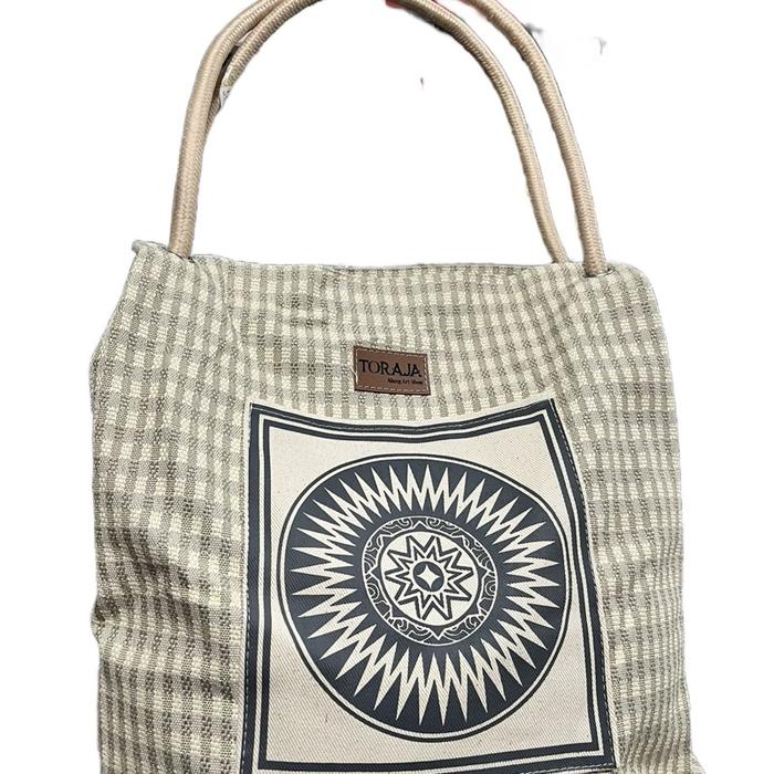 Tas jumbo toraja bahan goni yang sangat unik Totebag