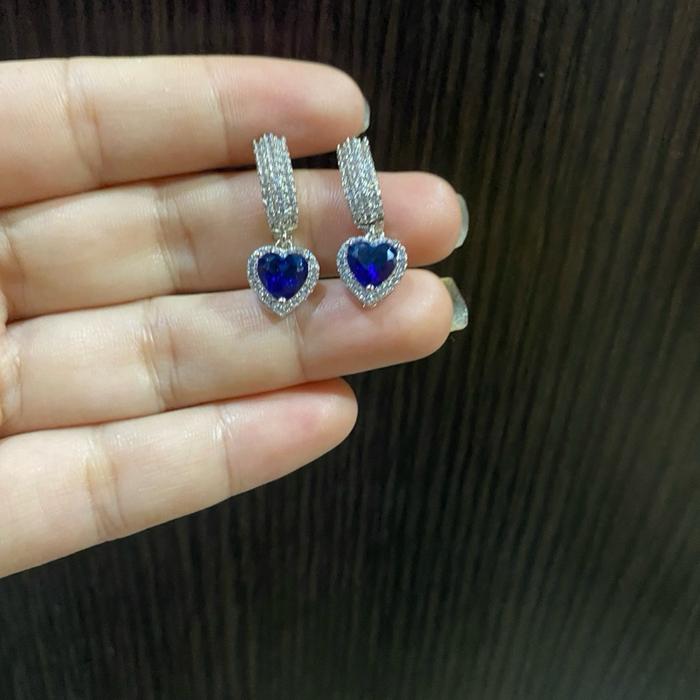 Anting blue shapier replika berlian Eropa awet tahan lama tidak luntur