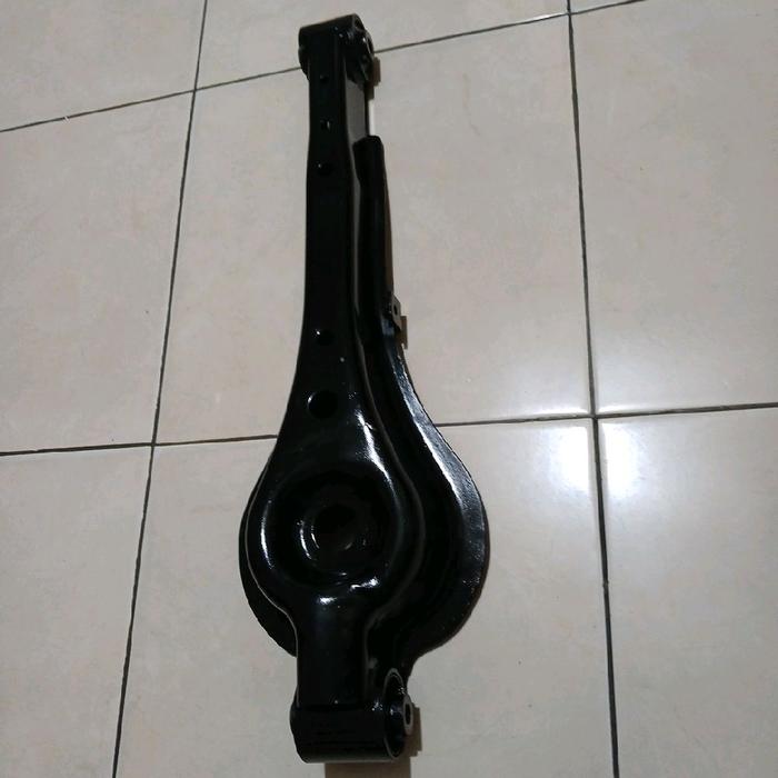 lower arm sayap belakang inova  inova reborn