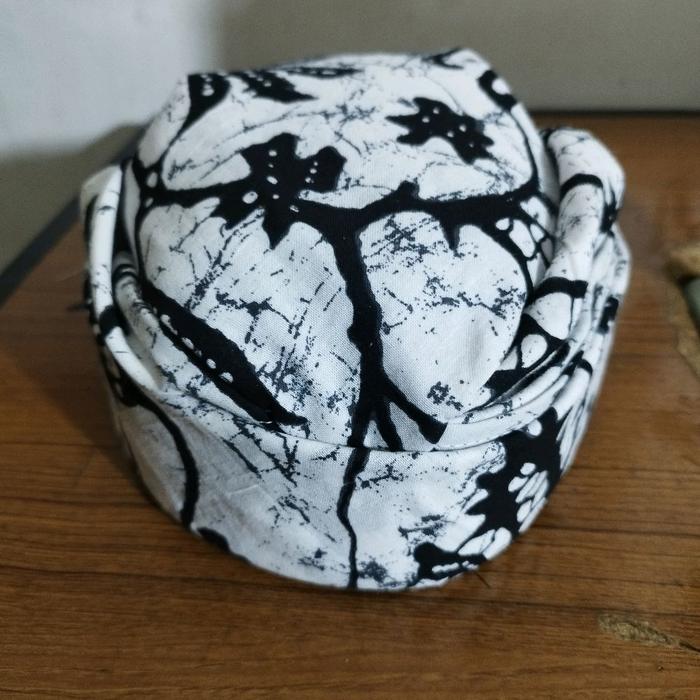 udeng mangku/penyarikan bali batik putih