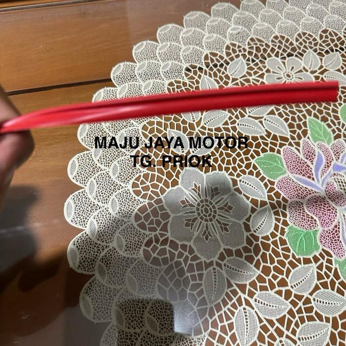 1 Meter Karet List/Lis Jahit untuk Jok Motor warna Merah cocok u/ Jok Yamaha Rx King Cobra 1990 - 19