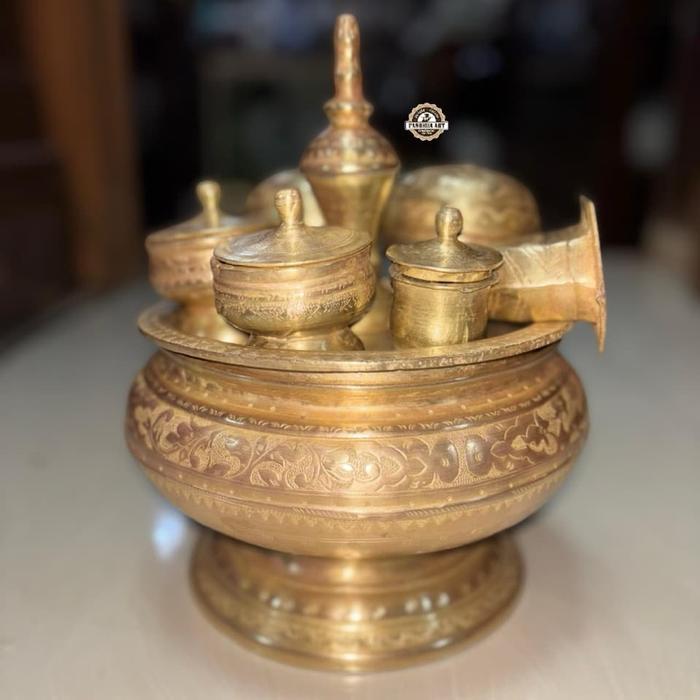 Kinangan bokor ukir CANTIK kuningan KUNO size BESAR