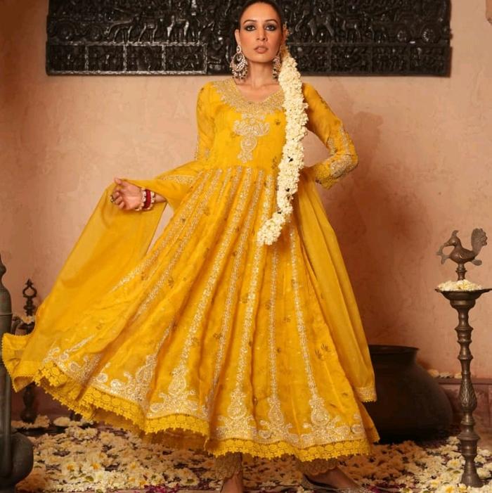 CANTIK MEWAH DRESS INDIA FULL SET DENAGN DUPATTA. Wanita