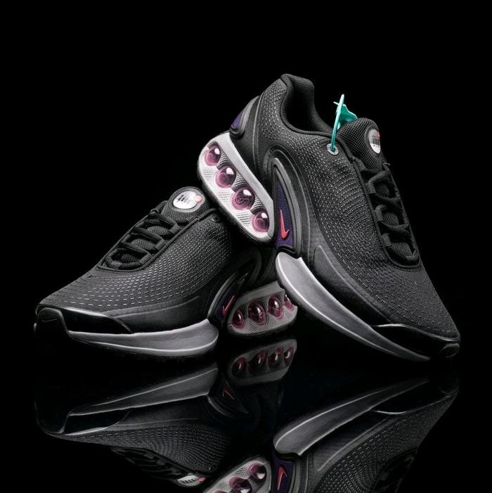 Sepatu Sneakers Nike Air Max DN Anthracite Light Crimson (Golden Size 45)