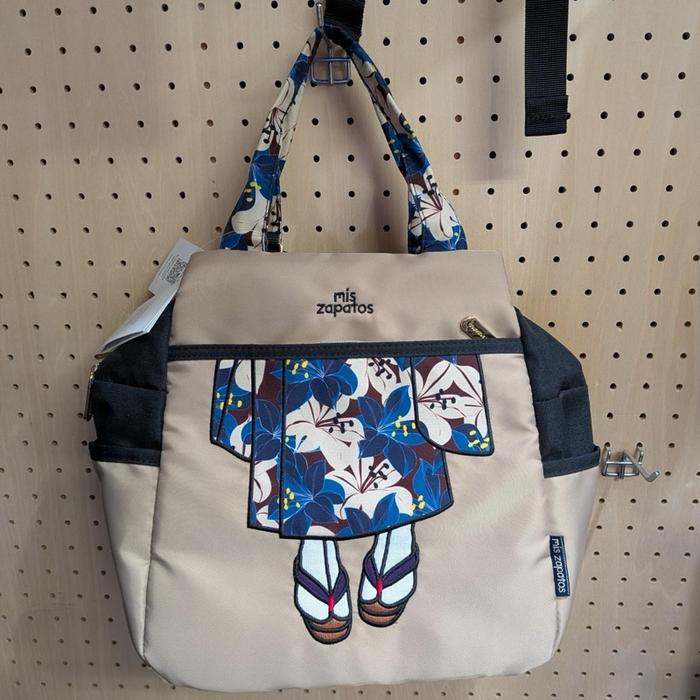 Backpack mis zapatos bisa di totebag slingbag dan bisa jadi backpack