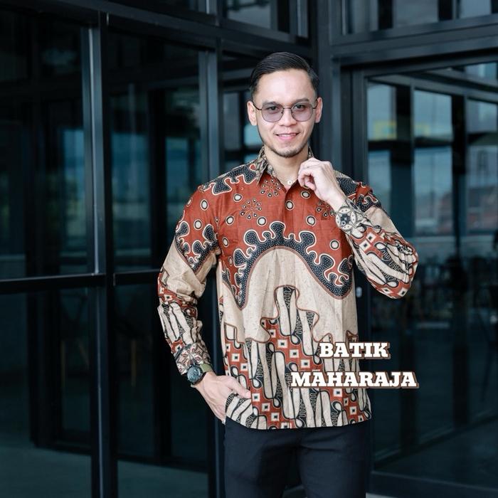 YUDISTIRA Kemeja Batik Pria perpaduan 4 warna Cokelat, Cream, Hitam dan Mocca berkesan MEWAH.