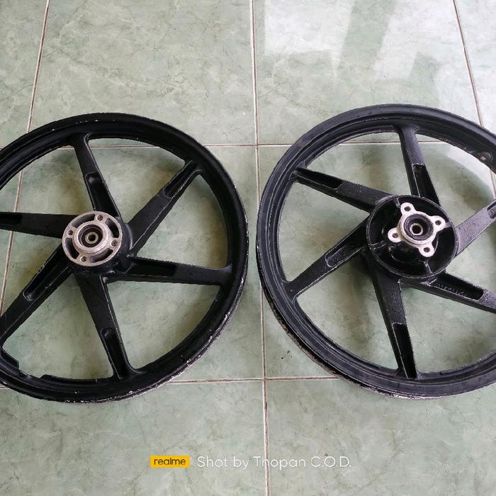 VELG SATRIA 2TAK HIU LUMBA DOUBLE DISK ORIGINAL COPOTAN