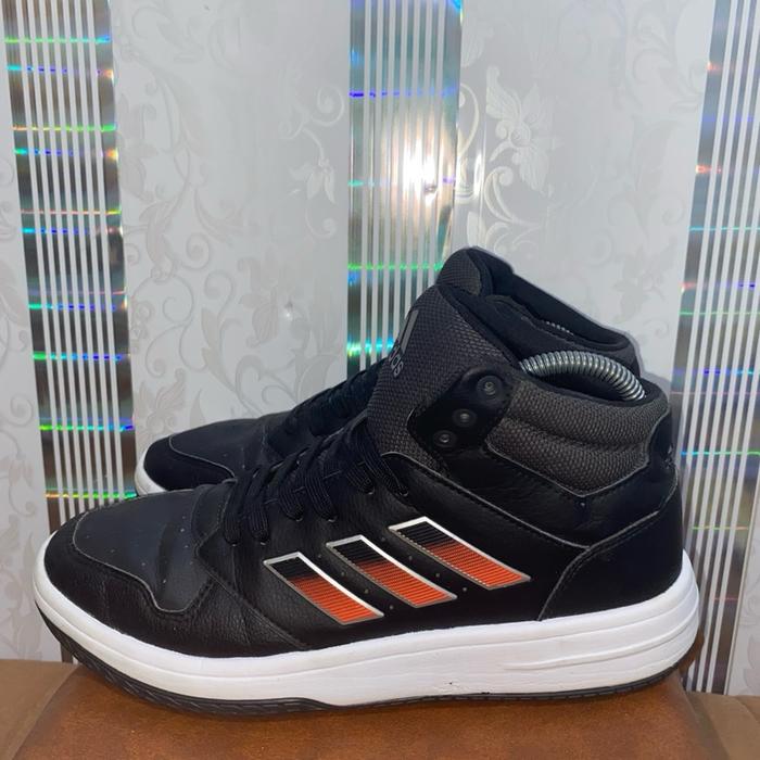 Sepatu Sneakers Casual dan Sport Basket Adidas Gametalker Kulit Hitam Putih